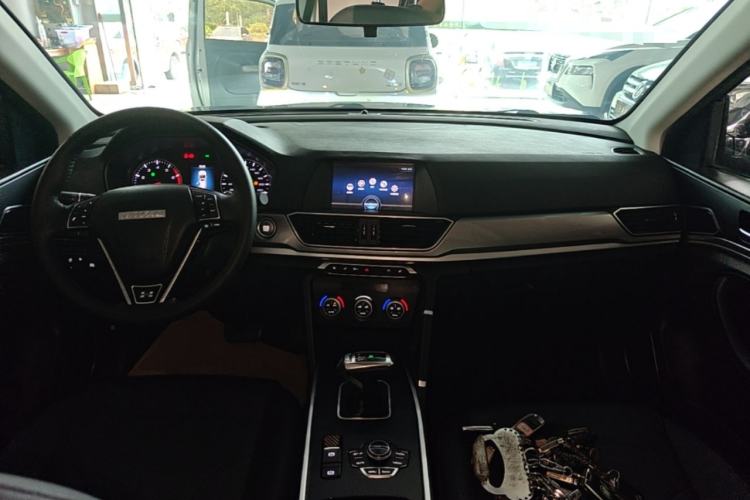 Used Haval H6 2019 Sport Edition 1.5T Automatic Two-Wheel Drive Elite Model China VI Center Console