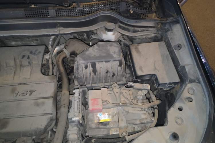Used Haval H6 2019 Sport Edition 1.5T Manual Two-Wheel Drive Elite Model China VI Standard Engine Bay Left