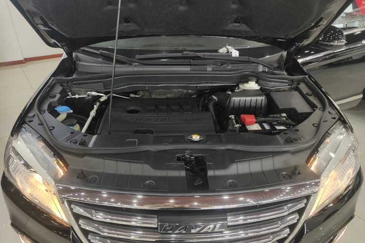 Used Haval H6 2019 Sport Edition 1.5T Manual Two-Wheel Drive Elite Model China VI Standard Engine Bay