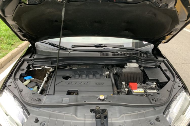 Used Haval H6 2019 Sport Edition 1.5T Automatic Two-Wheel Drive Elite Model China VI Engine Bay