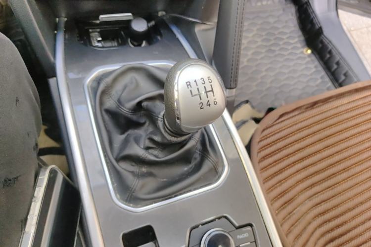 Used Haval H6 2019 Sport Edition 1.5T Manual Two-Wheel Drive Elite Model China VI Standard Gear Lever