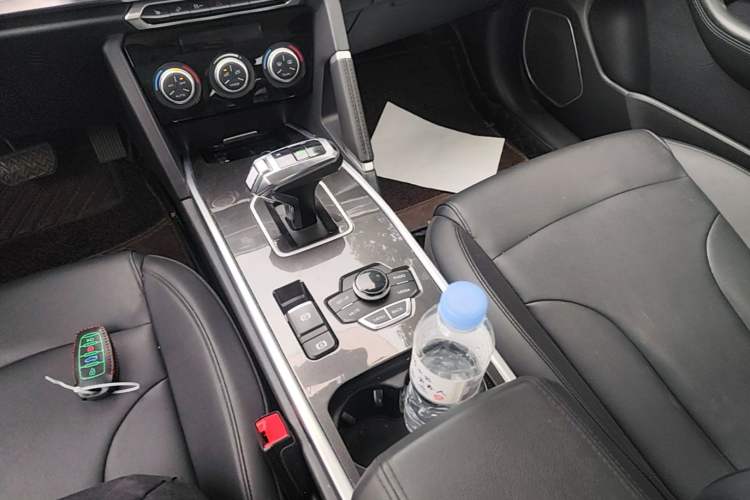 Used Haval H6 2019 Sport Edition 1.5T Automatic Two-Wheel Drive Elite Model China VI Gear Lever