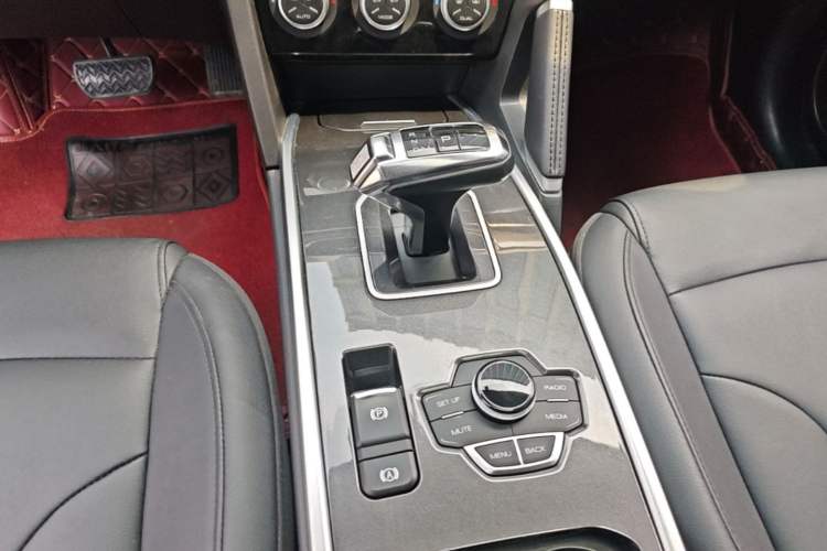 Used Haval H6 2019 Sport Edition 1.5T Automatic Two-Wheel Drive Elite Model China VI Gear Lever