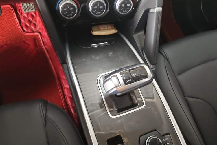 Used Haval H6 2019 Sport Edition 1.5T Automatic Two-Wheel Drive Elite Model China VI Gear Lever