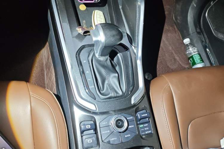 Used Haval H6 2019 1.5 GDIT Automatic Ultra-Luxury Smart Connect Version China V Standard Gear Lever