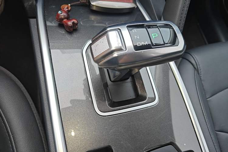 Used Haval H6 2019 Sport Edition 1.5T Automatic Two-Wheel Drive Elite Model China VI Gear Lever