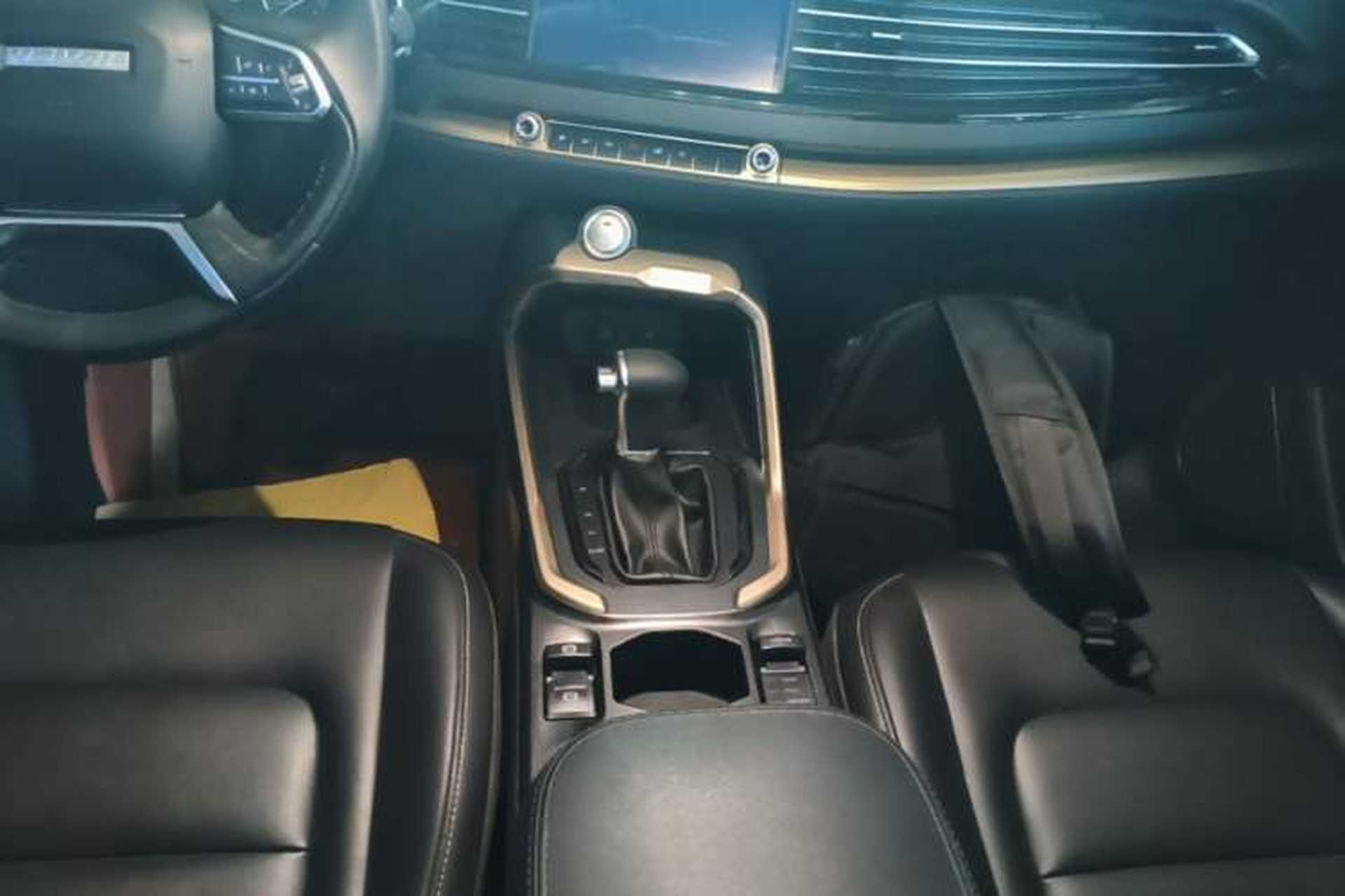 Used Haval H6 2019 Red Label 2.0 GDIT Automatic Champion Edition Gear Lever
