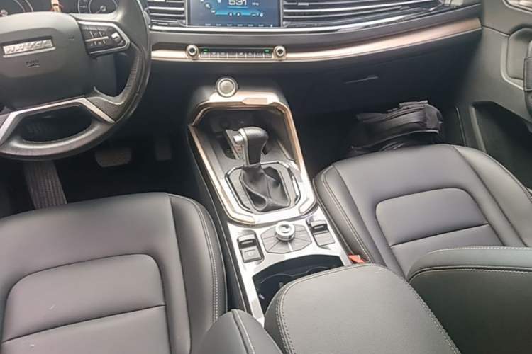 Used Haval H6 2019 Red Label 1.5 GDIT Automatic Luxury Smart Connectivity Edition Gear Lever