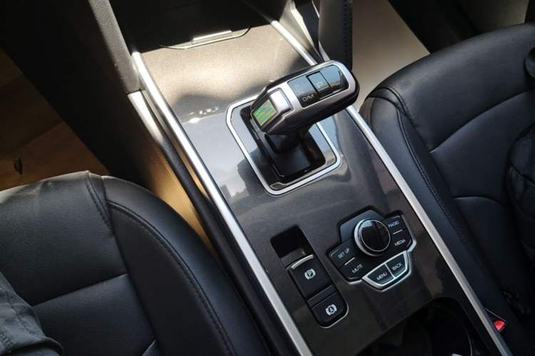 Used Haval H6 2019 Sport Edition 1.5T Automatic Two-Wheel Drive Elite Model China VI Gear Lever