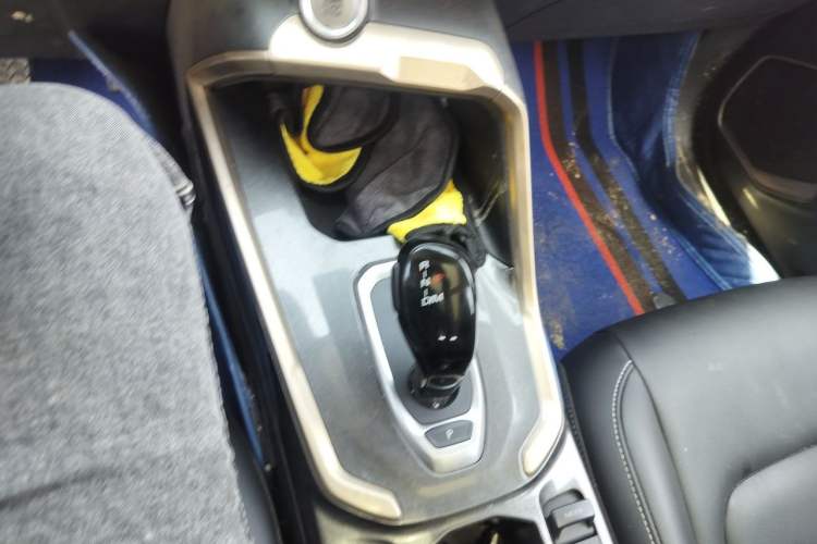 Used Haval H6 2019 1.5 GDIT Automatic Champion Edition China VI Standard Gear Lever