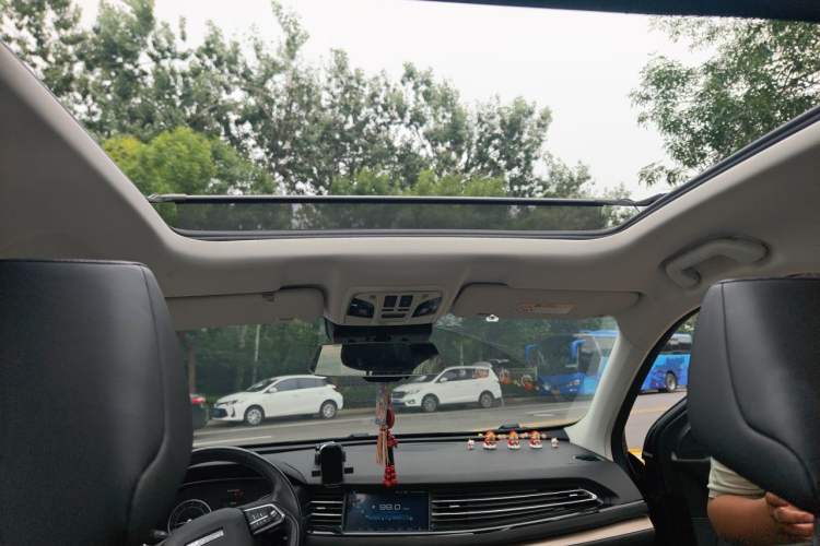 Used Haval H6 2019 Red Label 2.0 GDIT Automatic Luxury Smart Connectivity Edition Headliner