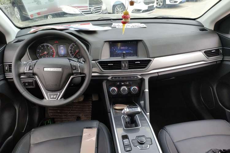 Used Haval H6 2019 Sport Edition 1.5T Automatic Two-Wheel Drive Elite Model China VI Interior 2