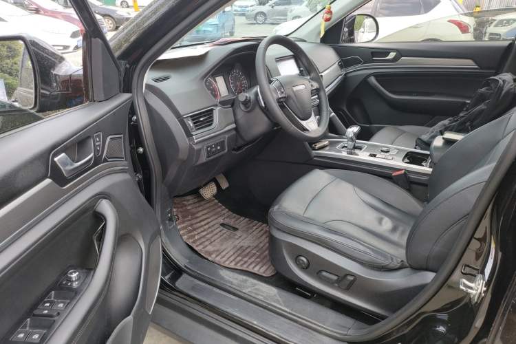 Used Haval H6 2019 Sport Edition 1.5T Automatic Two-Wheel Drive Elite Model China VI Interior 3