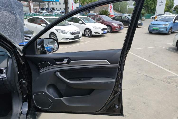 Used Haval H6 2019 Sport Edition 1.5T Automatic Two-Wheel Drive Elite Model China VI Interior 5