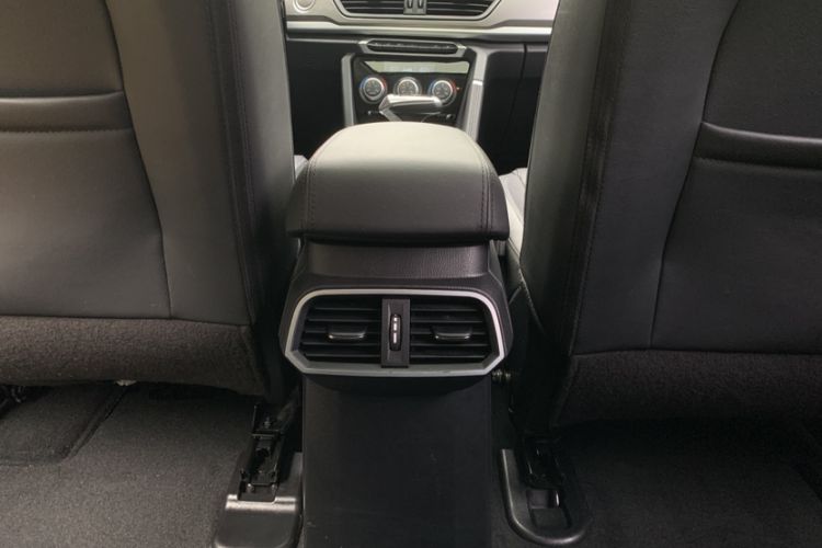 Used Haval H6 2019 Sport Edition 1.5T Automatic Two-Wheel Drive Elite Model China VI Interior 9