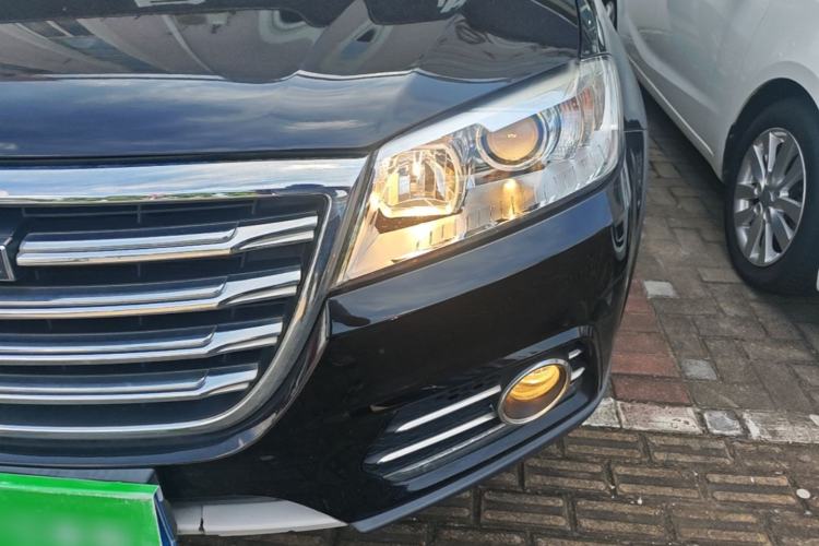 Used Haval H6 2019 Sport Edition 1.5T Automatic Two-Wheel Drive Elite Model China VI Left Front Headlight