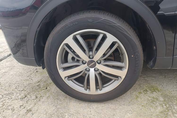 Used Haval H6 2019 2.0 GDIT Automatic Luxury Smart Connectivity Version China V Standard Left Front Wheel Hub