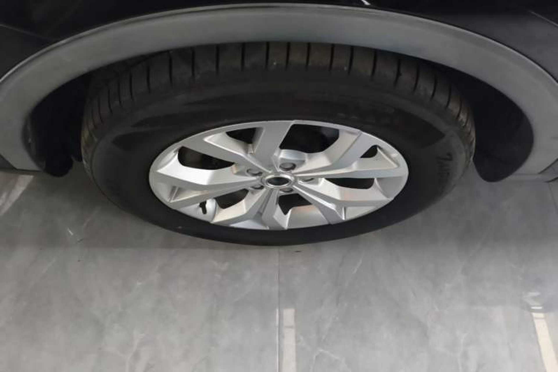 Used Haval H6 2019 Red Label 2.0 GDIT Automatic Champion Edition Left Front Wheel Hub