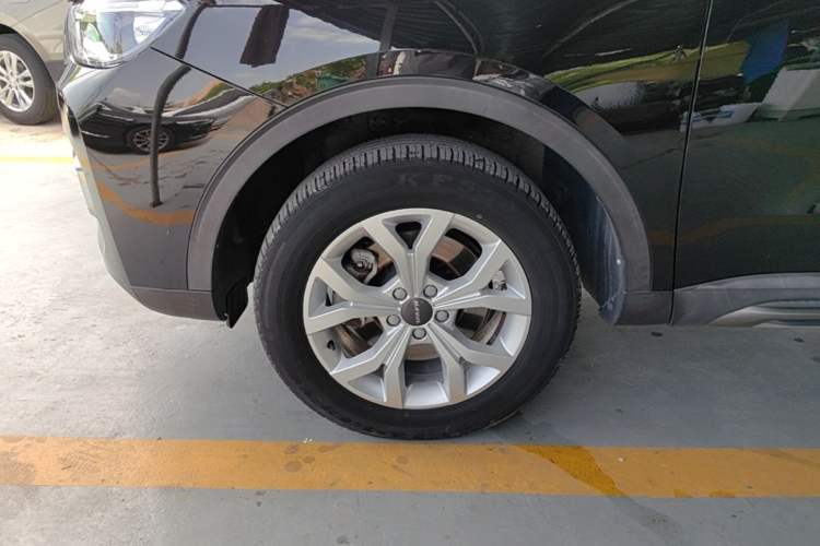 Used Haval H6 2019 2.0 GDIT Automatic Champion Edition China V Standard Left Front Wheel Hub