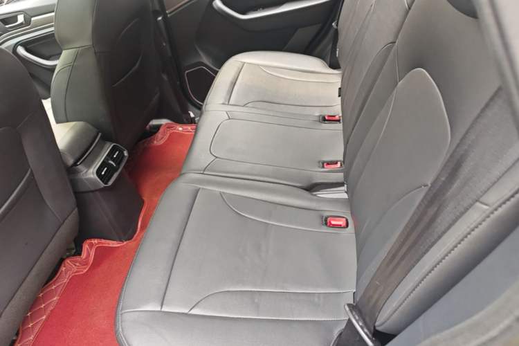 Used Haval H6 2019 Sport Edition 1.5T Automatic Two-Wheel Drive Elite Model China VI Left Rear Seat