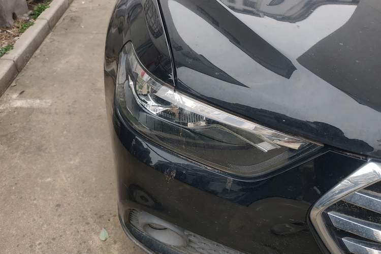 Used Haval H6 2019 Sport Edition 1.5T Manual Two-Wheel Drive Elite Model China VI Standard Right Front Headlight