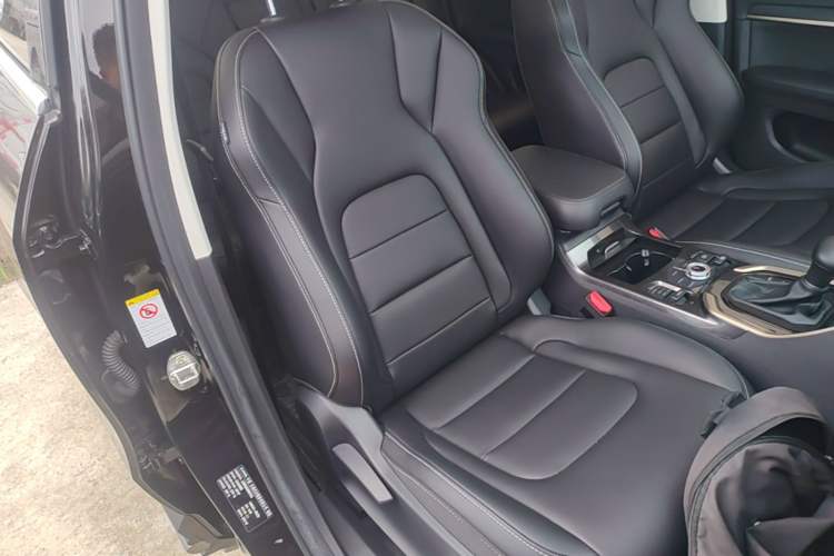 Used Haval H6 2019 2.0 GDIT Automatic Luxury Smart Connectivity Version China V Standard Right Front Seat
