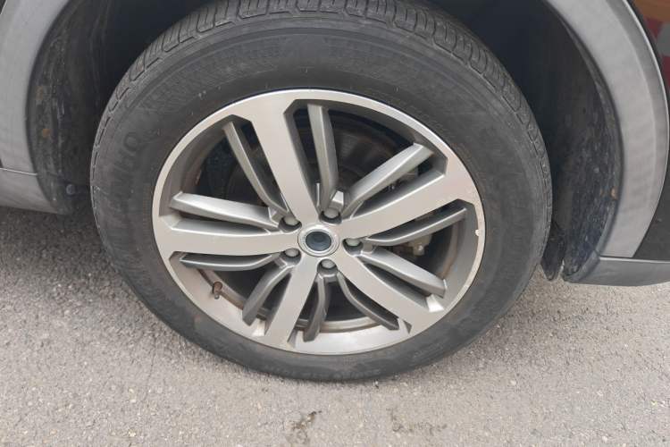 Used Haval H6 2019 Red Label 2.0 GDIT Automatic Luxury Smart Connectivity Edition Right Front Wheel Hub