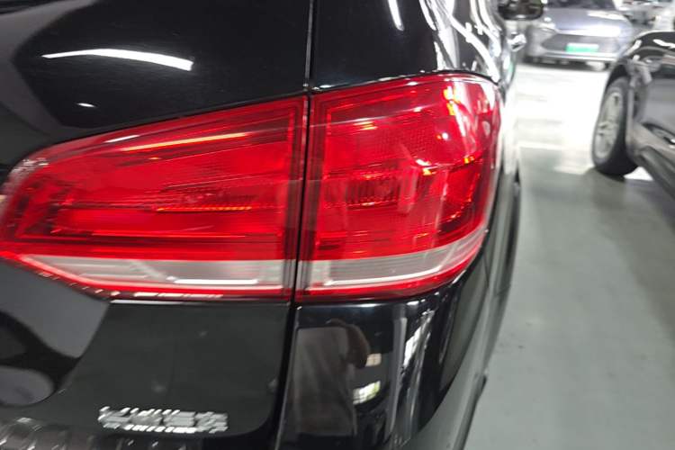 Used Haval H6 2019 Sport Edition 1.5T Automatic Two-Wheel Drive Elite Model China VI Right Rear Taillight