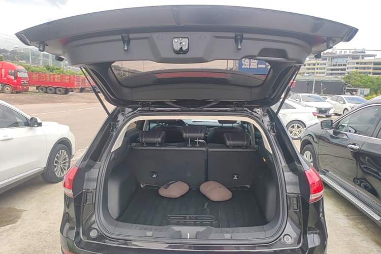 Used Haval H6 2019 2.0 GDIT Automatic Luxury Smart Connectivity Version China V Standard Trunk