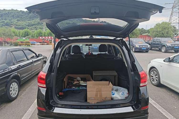 Used Haval H6 2019 Sport Edition 1.5T Automatic Two-Wheel Drive Elite Model China VI Trunk