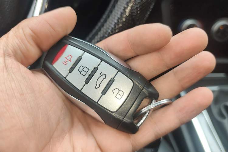 Used Haval H6 2019 Sport Edition 1.5T Manual Two-Wheel Drive Elite Model China VI Standard Vehicle Key