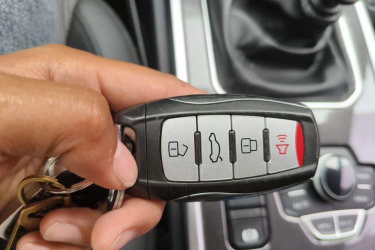 Used Haval H6 2019 Sport Edition 1.5T Manual Two-Wheel Drive Elite Model China VI Standard Vehicle Key