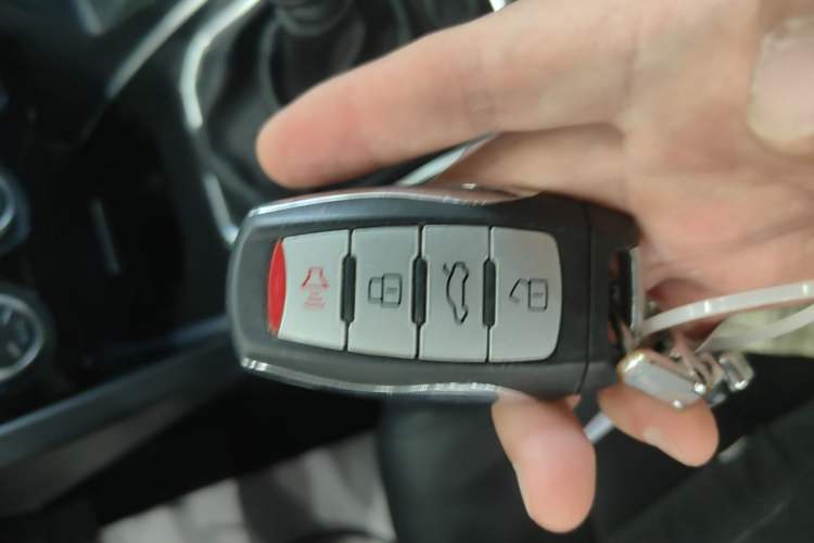 Used Haval H6 2019 Sport Edition 1.5T Manual Two-Wheel Drive Elite Model China VI Standard Vehicle Key