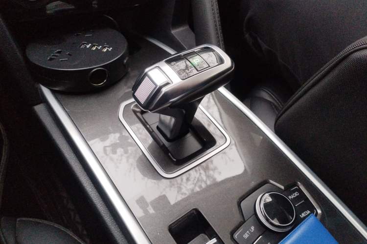 Used Haval H6 2019 Sport Edition 1.5T Automatic Two-Wheel Drive Elite Model China VI Gear Lever