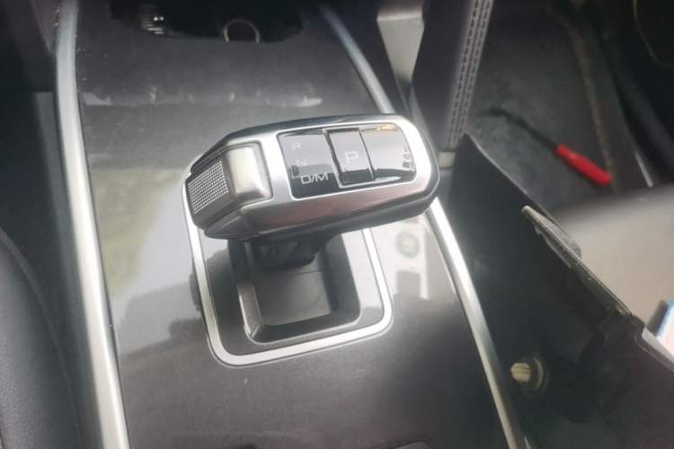 Used Haval H6 2019 Sport Edition 1.5T Automatic Two-Wheel Drive Elite Model China VI Gear Lever