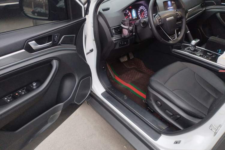 Used Haval H6 2019 Sport Edition 1.5T Automatic Two-Wheel Drive Elite Model China VI Interior 3