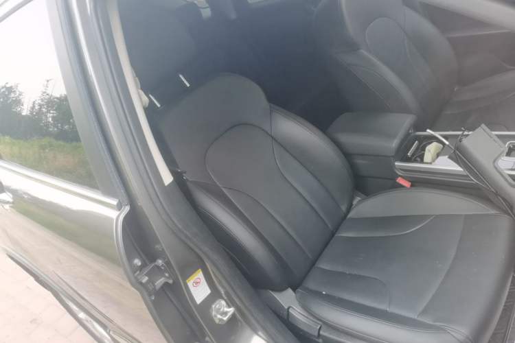 Used Haval H6 2019 Sport Edition 1.5T Automatic Two-Wheel Drive Elite Model China VI Right Front Seat
