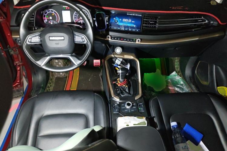 Used Haval H6 2019 Red Label 1.5 GDIT Automatic Luxury Smart Connectivity Edition Center Console