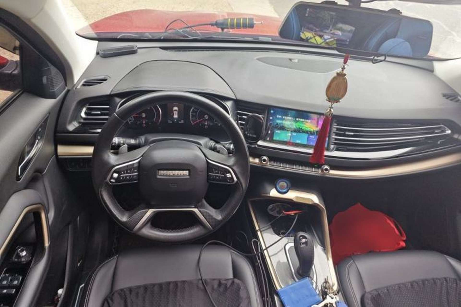Used Haval H6 2019 1.5 GDIT Automatic Luxury Smart Connect Version China VI Standard Center Console