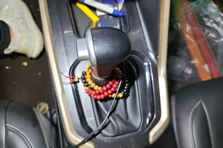 Used Haval H6 2019 Red Label 1.5 GDIT Automatic Luxury Smart Connectivity Edition Gear Lever