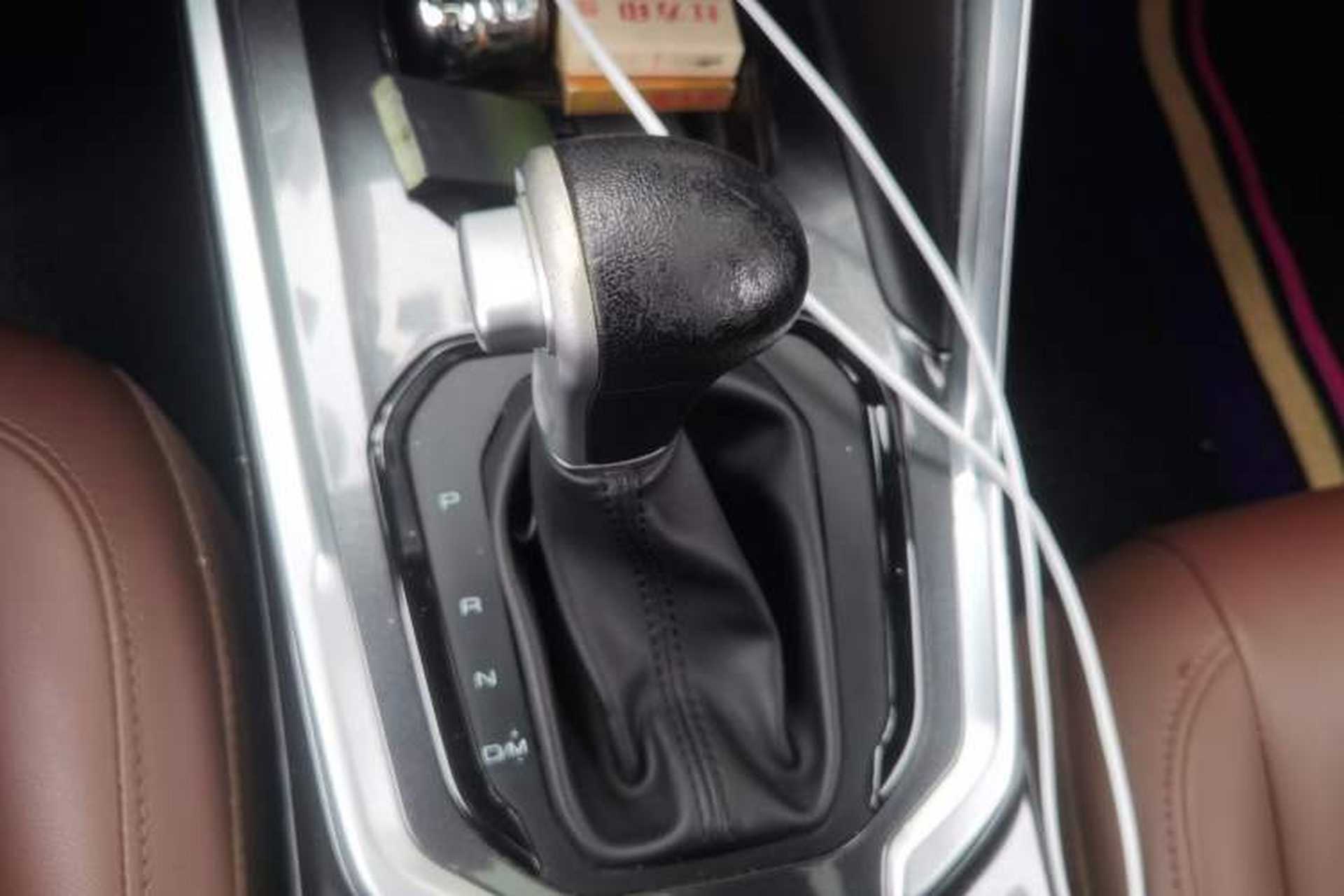 Used Haval H6 2019 Red Label 1.5 GDIT Automatic Luxury Smart Connectivity Edition Gear Lever