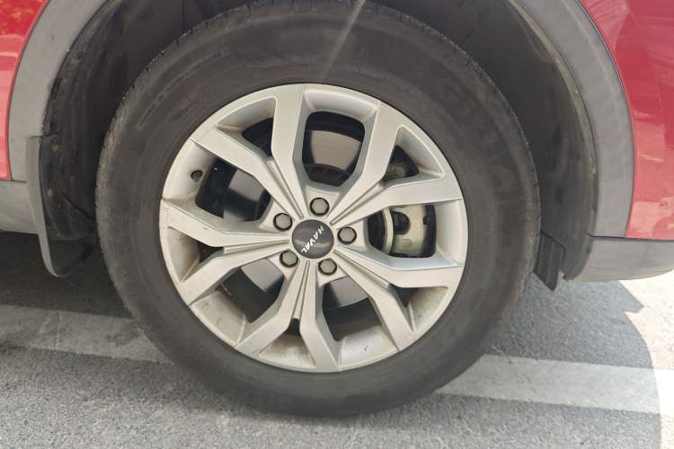 Used Haval H6 2019 Red Label 1.5 GDIT Automatic Champion Edition Right Front Wheel Hub