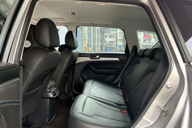 Used Haval H6 2019 Sport Edition 1.5T Manual Two-Wheel Drive Elite Model China VI Standard Interior 5