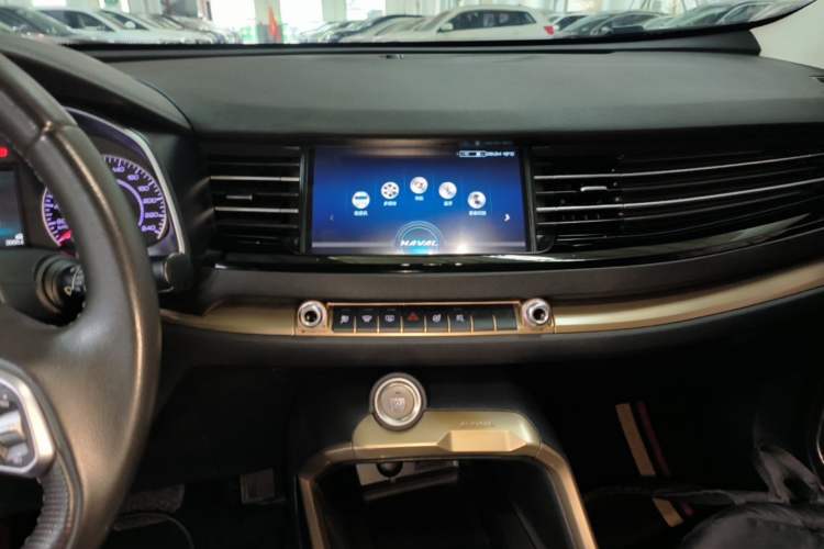 Used Haval H6 2019 Blue Label 1.5 GDIT Automatic Champion Edition Audio And AC Panel