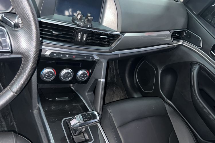 Used Haval H6 2019 Sport Edition 1.5T Automatic Two-Wheel Drive Elite Model China VI Audio And AC Panel