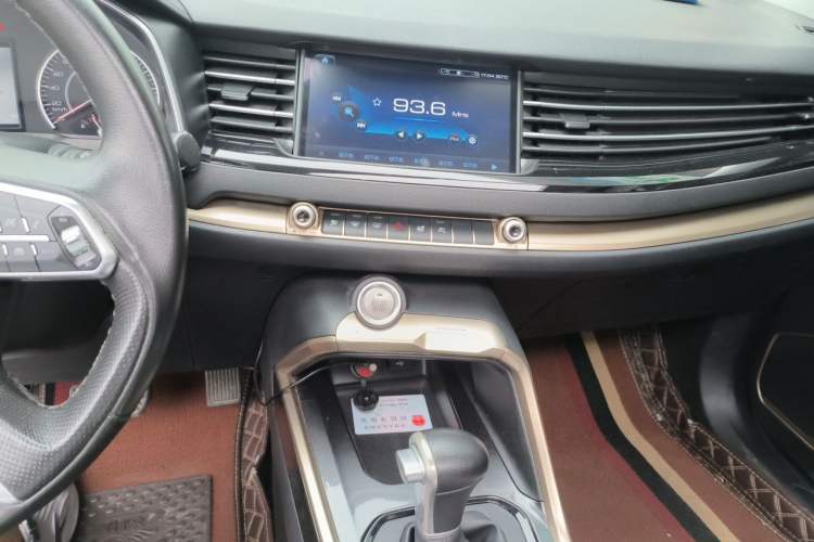 Used Haval H6 2019 1.5 GDIT Automatic Luxury Smart Connect Edition Emission Standard China V Audio And AC Panel