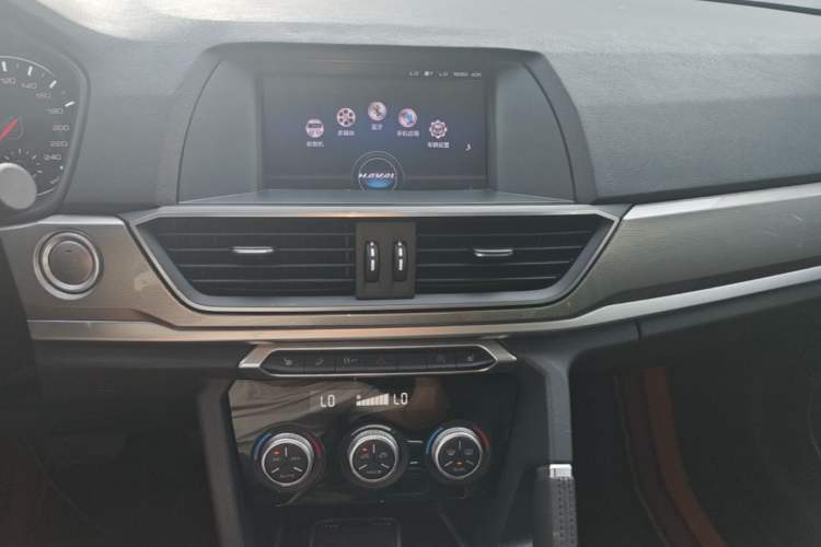 Used Haval H6 2019 Sport Edition 1.5T Automatic Two-Wheel Drive Elite Model China VI Audio And AC Panel