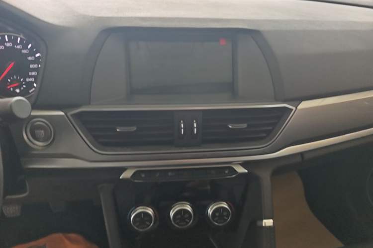 Used Haval H6 2019 Sport Edition 1.5T Manual Two-Wheel Drive Elite Model China VI Standard Audio And AC Panel