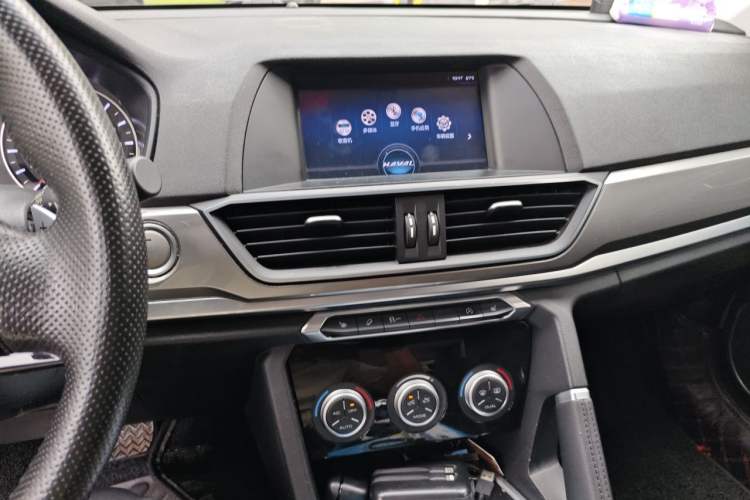 Used Haval H6 2019 Sport Edition 1.5T Automatic Two-Wheel Drive Elite Model China VI Audio And AC Panel