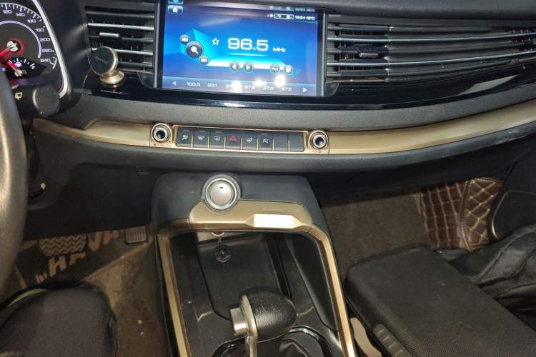 Used Haval H6 2019 Red Label 1.5 GDIT Automatic Champion Edition Audio And AC Panel